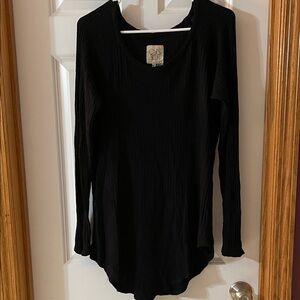 Chaser Black Women’s Long-Sleeve Scoop Neck Top Size XL